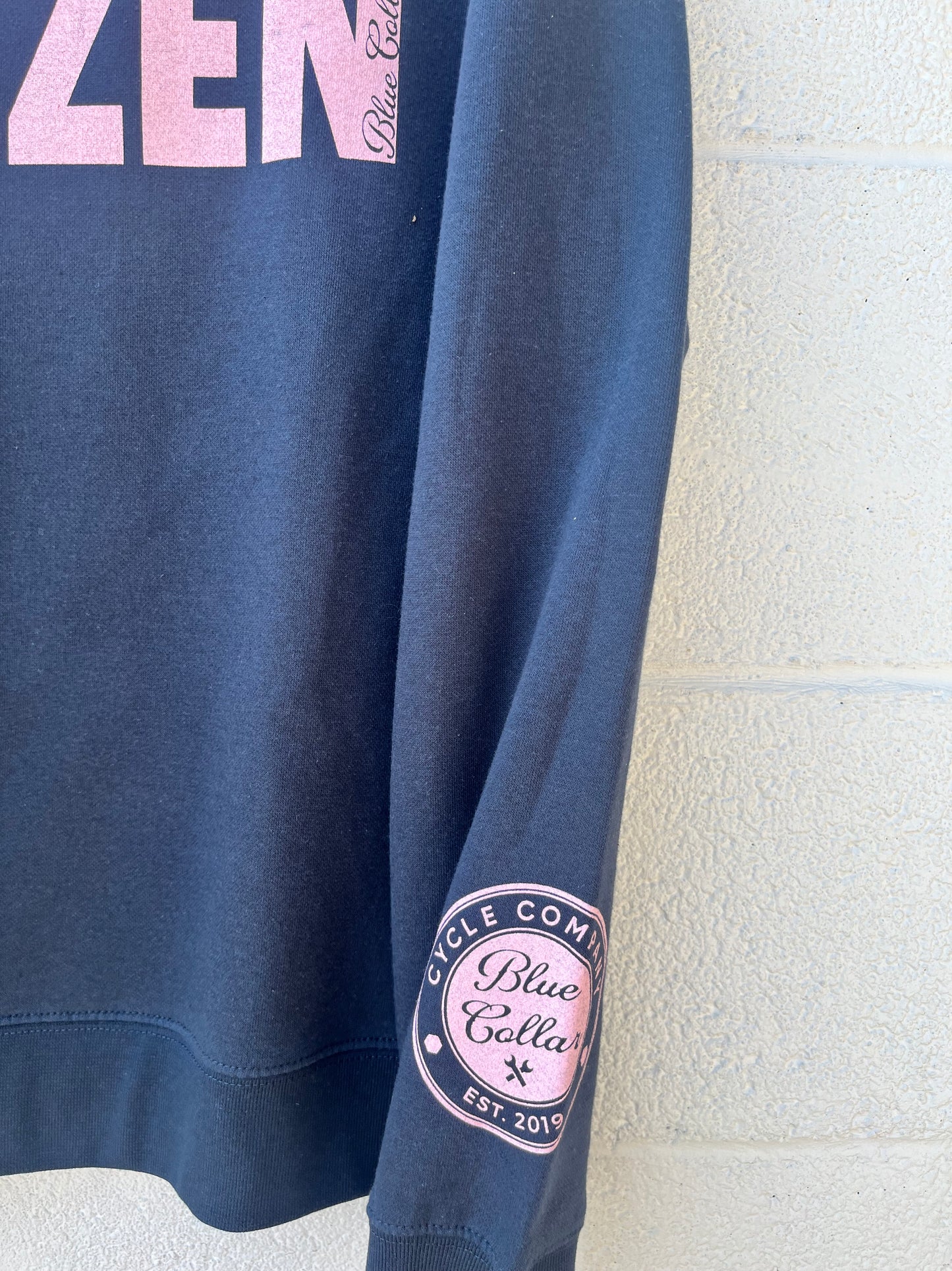 MODEL CITIZEN CREWNECK