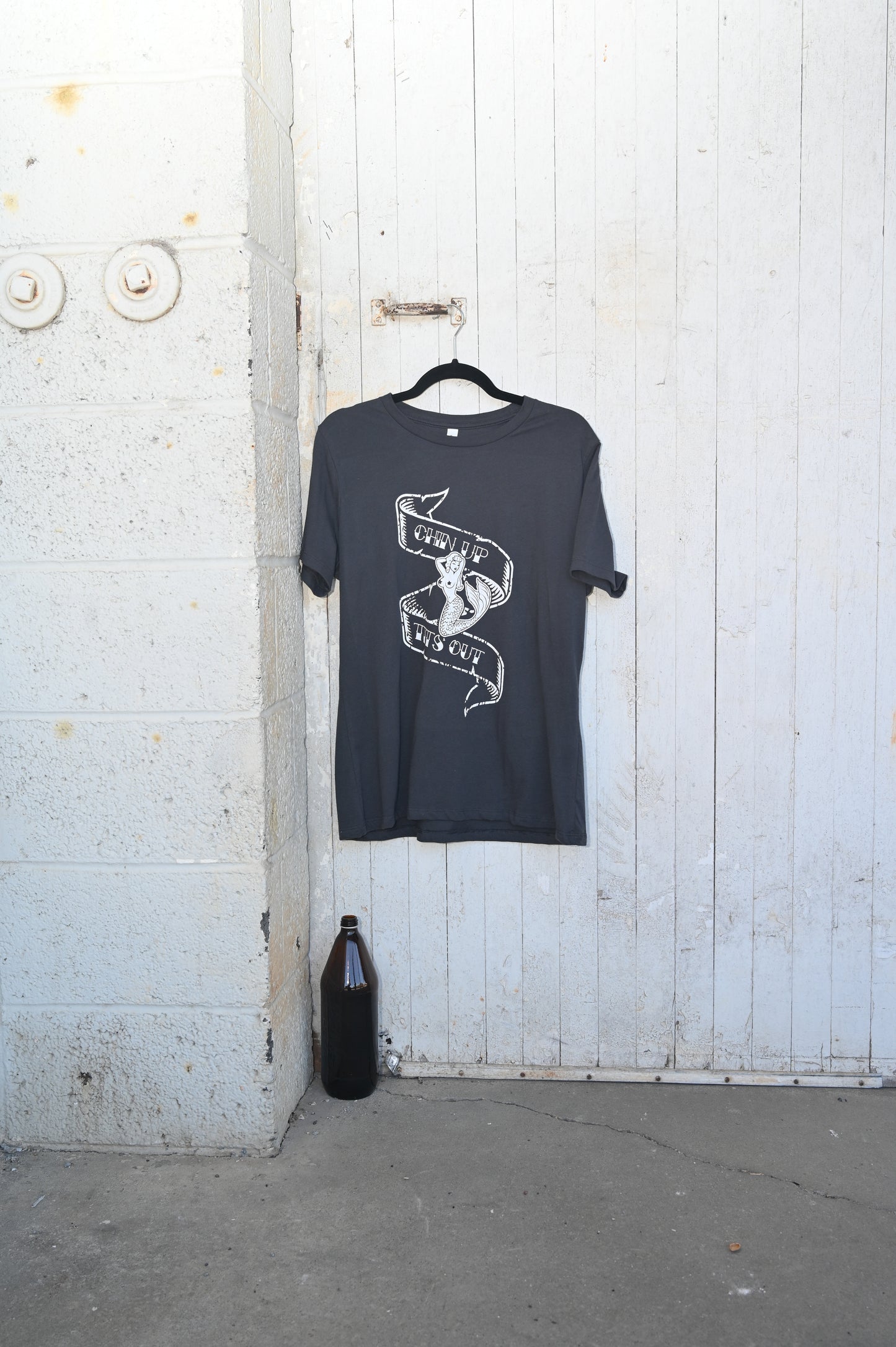 CHIN UP TITS OUT T-SHIRT