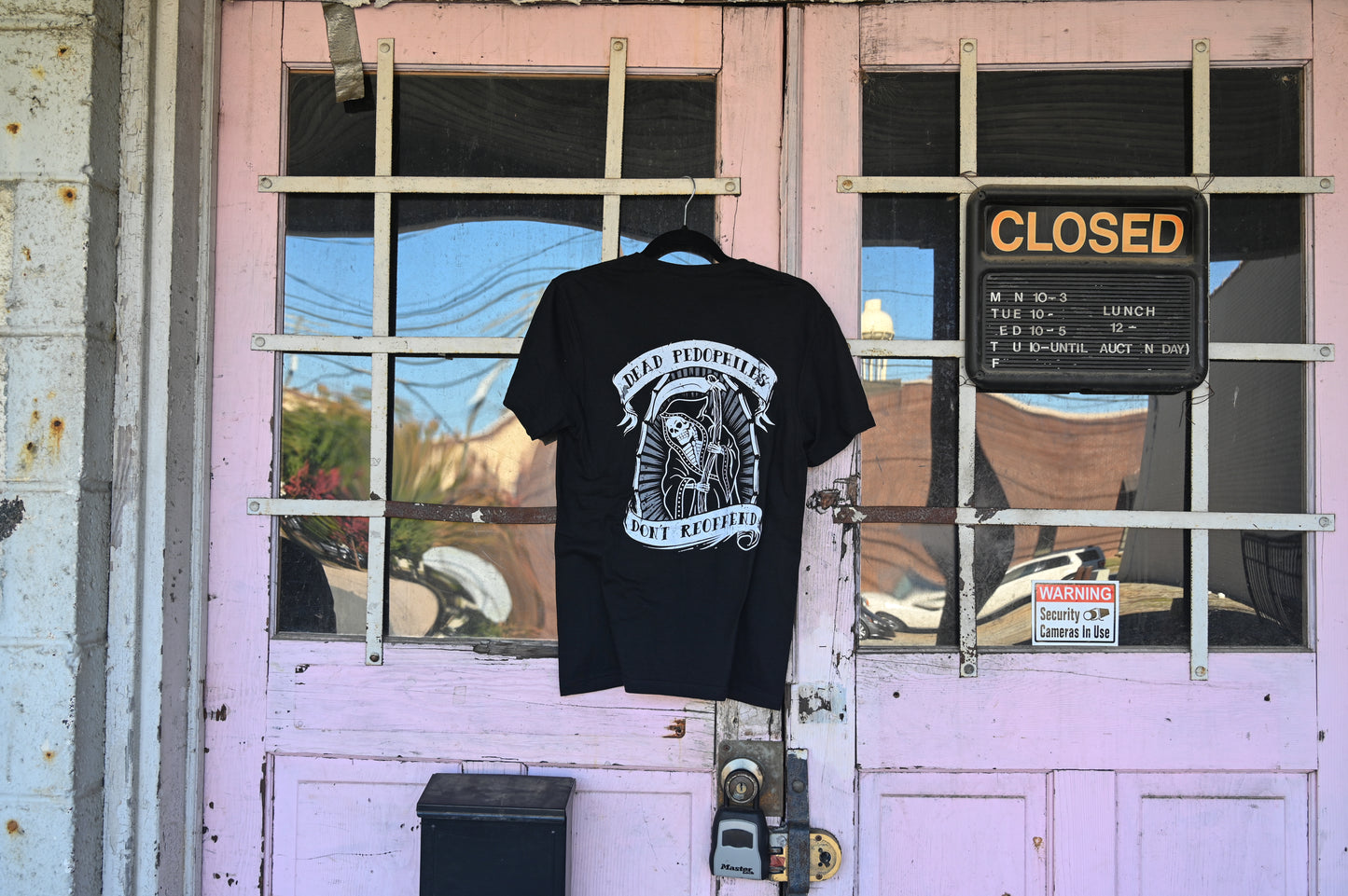 DEAD PEDO'S DON'T REOFFEND T-SHIRT