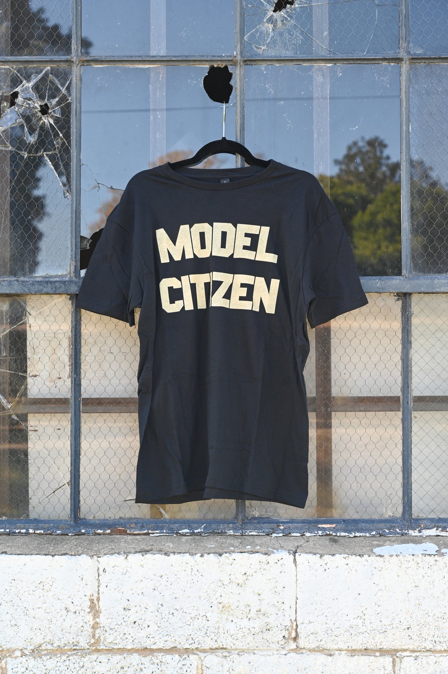 MODEL CITIZEN T-SHIRT