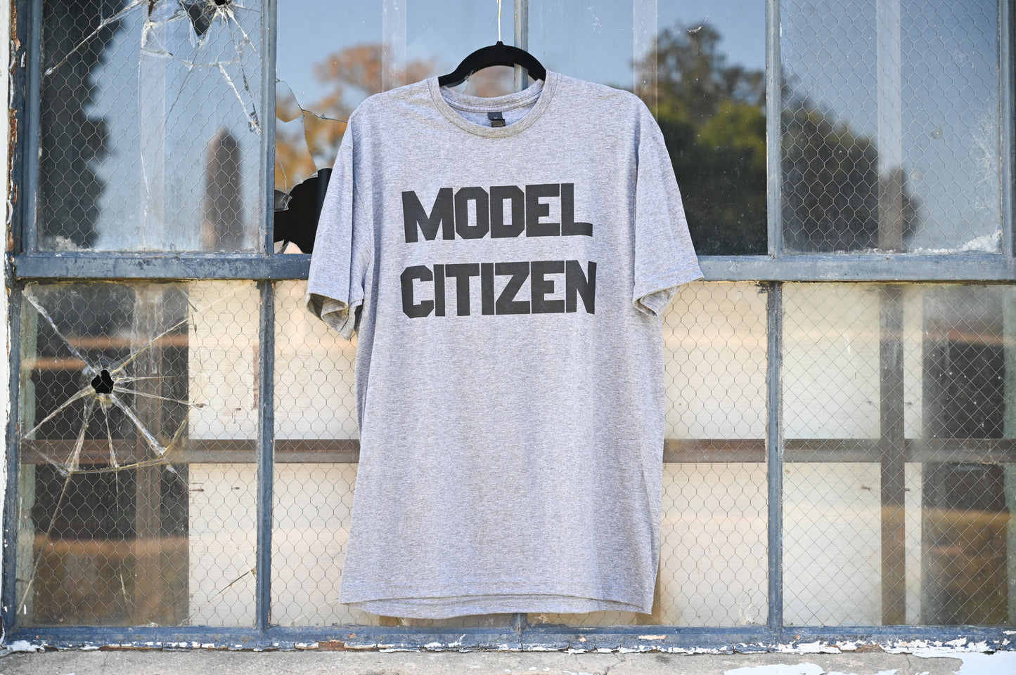MODEL CITIZEN T-SHIRT